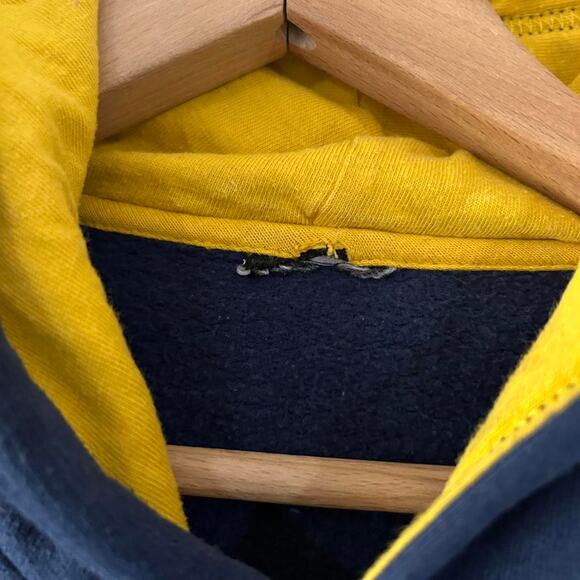 Nike Marquette Golden Eagles Hoodie - Picture 4 of 8